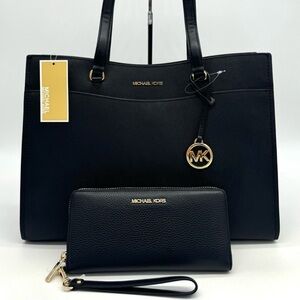 Michael Kors Large MF Pocket Shoulder Tote Bag & Continental Wallet Black/Gold